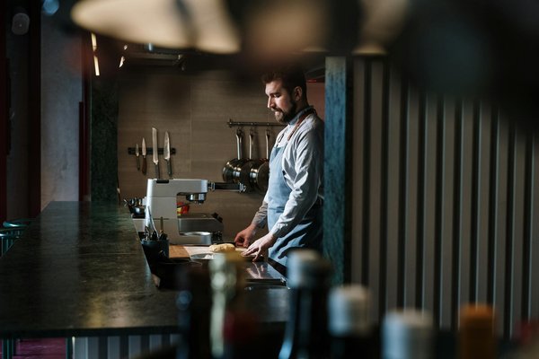 Discover the evolution of uk kitchen designs: catering to contemporary family requirements!